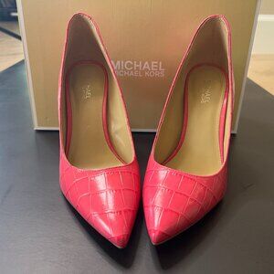 Michael Kors Pink Faux Snakeskin Pumps – Size 6.5